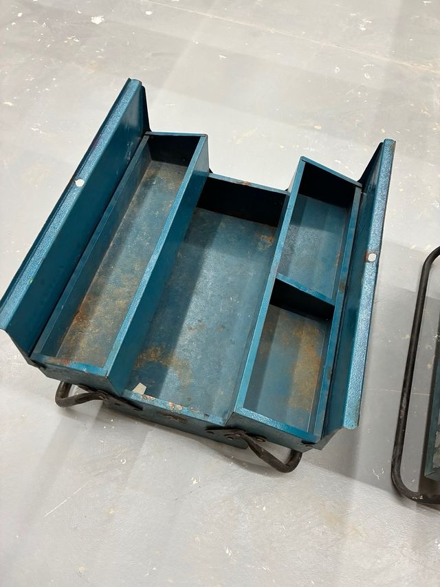 Cajas de herramientas metálicas vintage