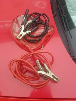 Pinzas para cargar batería de coche