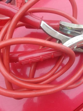 Pinzas para cargar batería de coche
