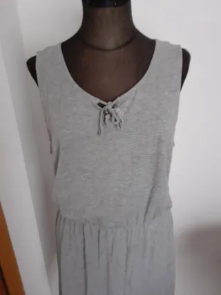 Vestido gris largo