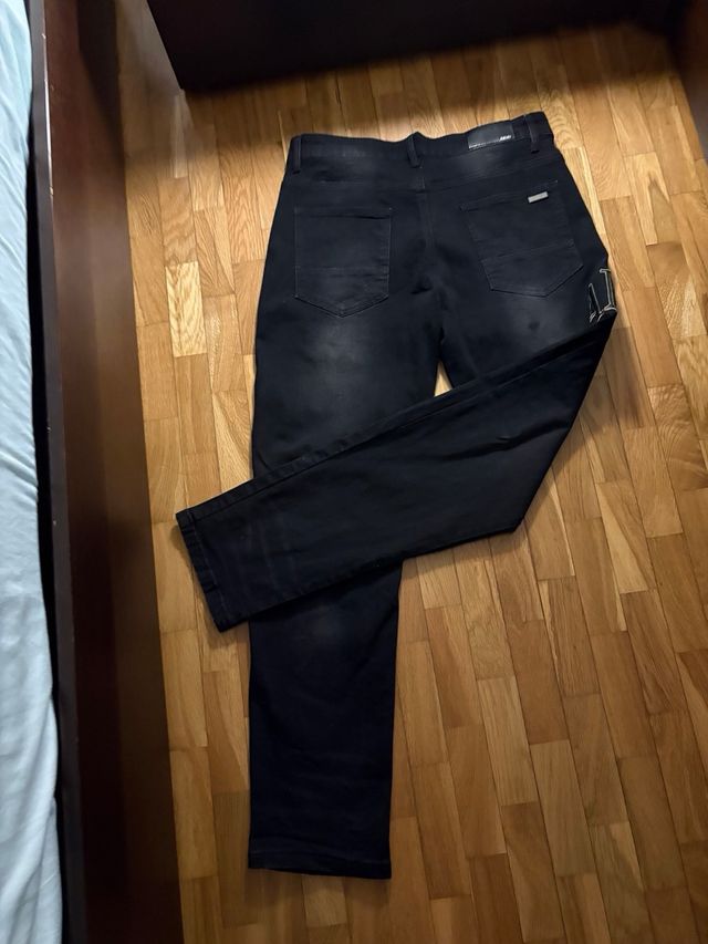 Pantaloni Amiri neri strappati