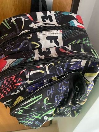 Mochila escolar o excursiones multicolor