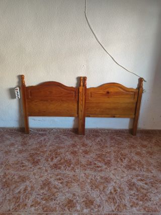 2 Cabeceros de madera marrón