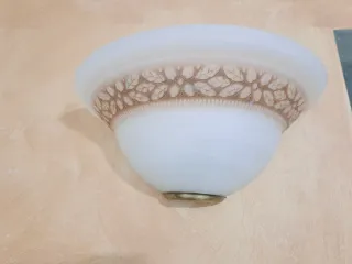 Lámpara de pared cristal y metal. Dos unidades.