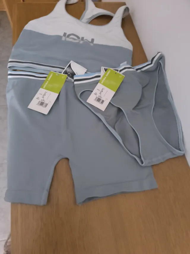 Conjunto deportivo talla L