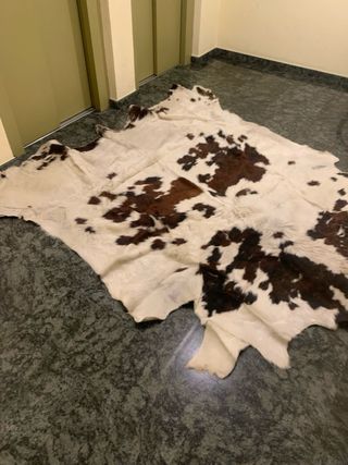 Alfombra Piel Vaca Auténtica Marrón y Blanca