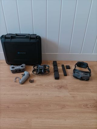 Dron DJI Avata Fly More Combo