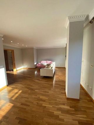 Piso en alquiler en Zona Teatro Campoamor en Oviedo