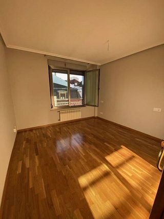 Piso en alquiler en Zona Teatro Campoamor en Oviedo