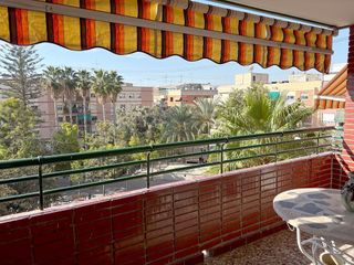 Piso en venta en Florida Alta en Alicante