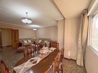 Piso en venta en Florida Alta en Alicante