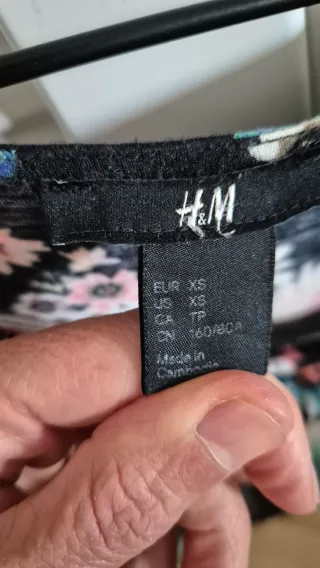 Camiseta floral manga corta