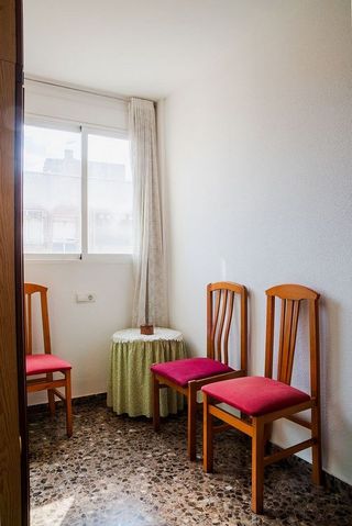 Piso en venta en La Malva-rosa en Valencia