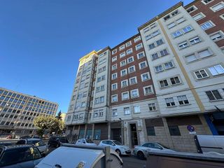 Piso en alquiler en Plaza España - Villa Pilar - Reyes Católicos - Vadillos en Burgos
