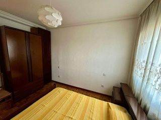 Piso en alquiler en Plaza España - Villa Pilar - Reyes Católicos - Vadillos en Burgos