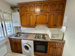Piso en alquiler en Plaza España - Villa Pilar - Reyes Católicos - Vadillos en Burgos