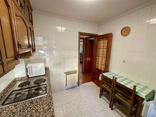 Piso en alquiler en Plaza España - Villa Pilar - Reyes Católicos - Vadillos en Burgos