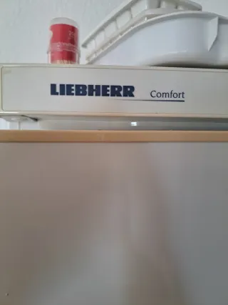 Nevera Liebherr blanca