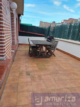 Ático en alquiler en San Pedro de Deusto-La Ribera en Bilbao