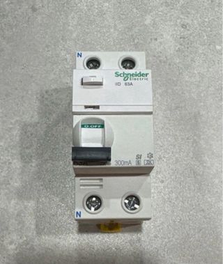 Interruptor Schneider A9R35263 63A