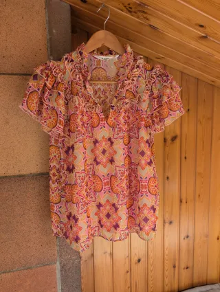 Blusa estampada volantes