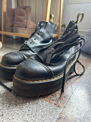 Botas Dr. Martens con cremallera