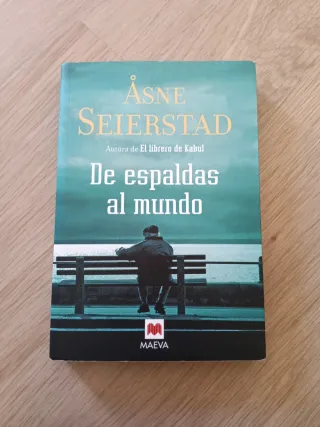 De espaldas al mundo