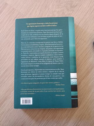 De espaldas al mundo