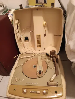 Tocadiscos Picu Beige/Marrón Maleta