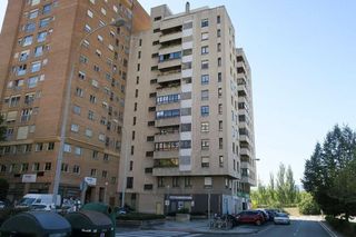 Piso en venta en Azpilagaña en Pamplona