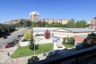 Piso en venta en Azpilagaña en Pamplona