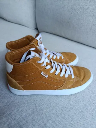 Zapatillas Vans Lizzie color mostaza