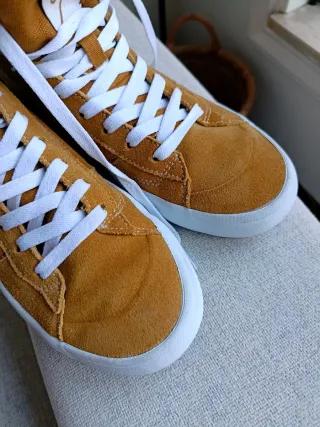Zapatillas Vans Lizzie color mostaza