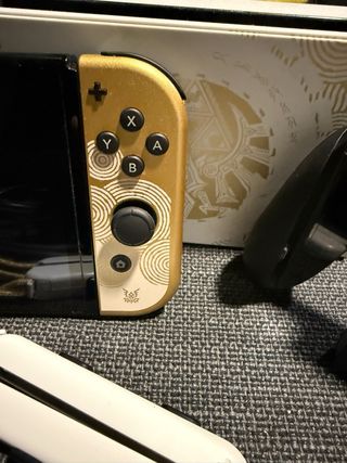 Nintendo Switch OLED Edizione Zelda