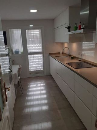 Piso en alquiler en Playamar en Torremolinos