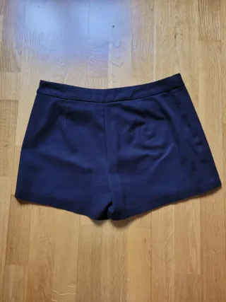 Falda-pantalón negra Stradivarius