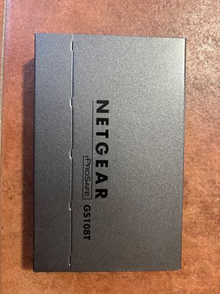 Switch gestionable 8 puertos Netgear GS108T PoE