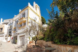 Casa adosada en venta en Benahavís