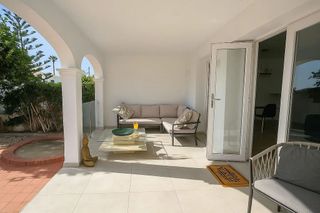 Casa pareada en venta en Alcorrín en Manilva