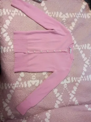 Chaqueta rosa con botones florales