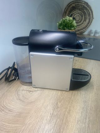 Cafetera Nespresso DeLonghi Cápsulas