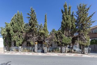 Terreno en venta en Avda. De los Ogíjares en Armilla