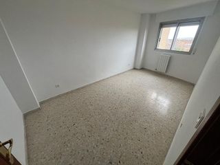 Piso en alquiler en La Bozada – Parque Delicias en Zaragoza