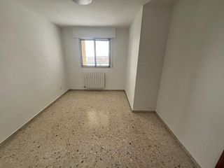 Piso en alquiler en La Bozada – Parque Delicias en Zaragoza