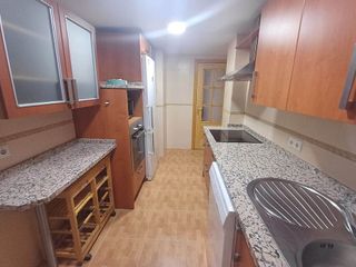 Piso en alquiler en Ciudad Jardín - Zoco en Córdoba