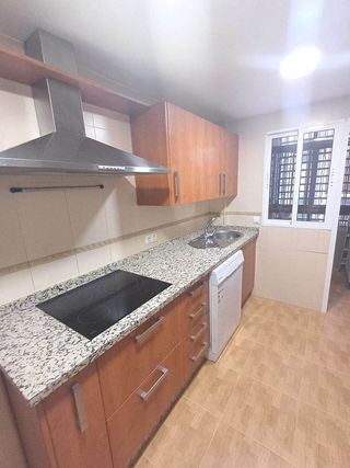 Piso en alquiler en Ciudad Jardín - Zoco en Córdoba