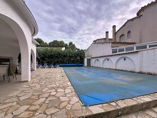 Chalet en venta en Empuriabrava en Castelló d´Empúries