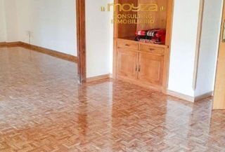 Piso en venta en Hospital en Jaén