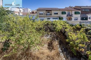 Terreno en venta en Avda. De los Ogíjares en Armilla