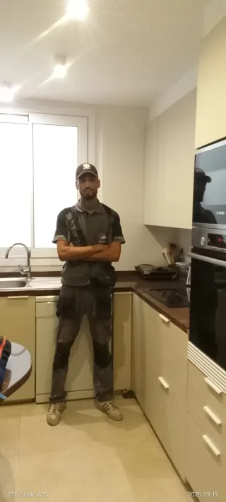 Reparaciones eléctrica y fontanería y Pladur 